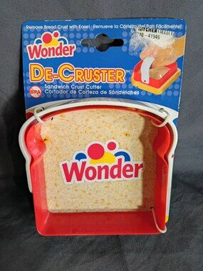 Wonder Bread De-Cruster Sandwich Crust Cutter NIP Kitchen Gadget 2010